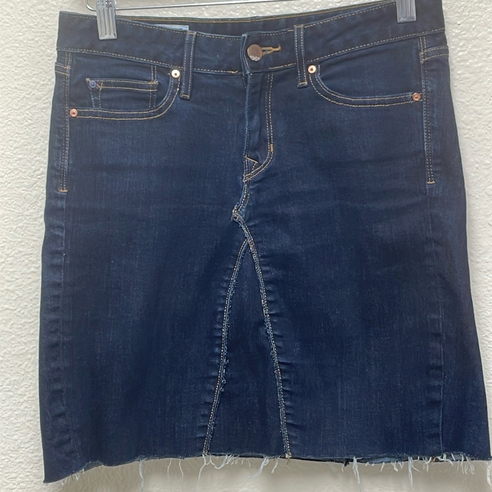 GAP 1969 Dark Denim Short Skirt Curvy 25S Raw Cut Hemline
